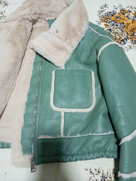 Vendo casaco curto tamanho único 50€