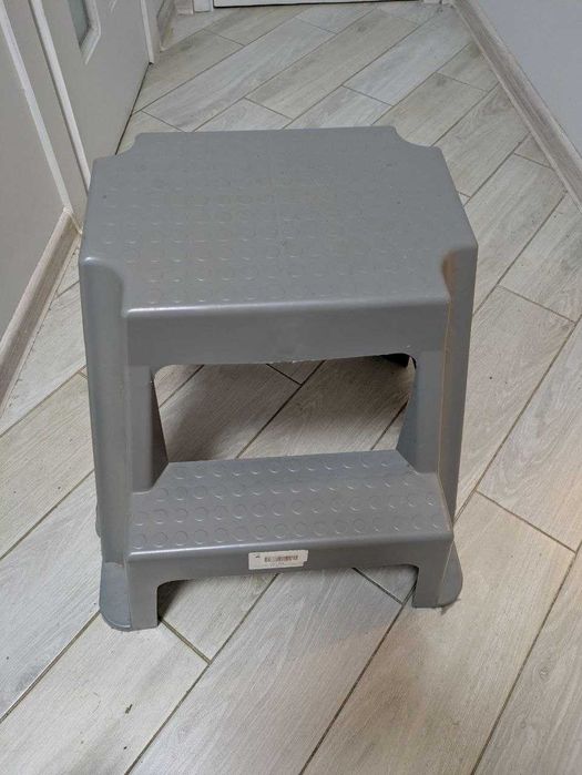 Табурет-лестница на 2 ступени