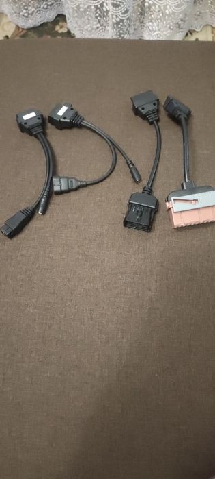 Продам автомобильный сканер delphi с переходниками под разные авто