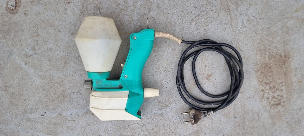 Stary rosyjski pistolet do malowania