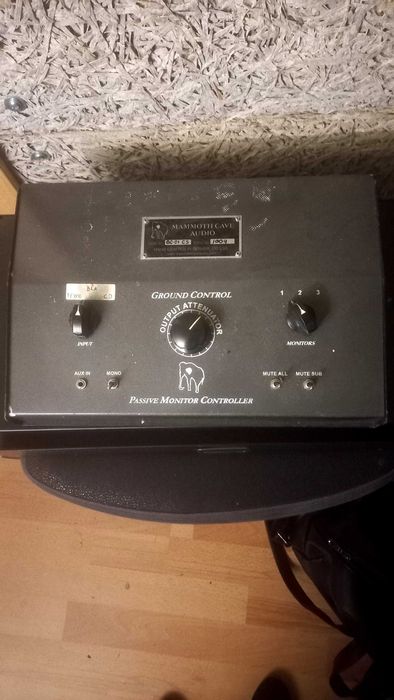 Passive Monitor Controller