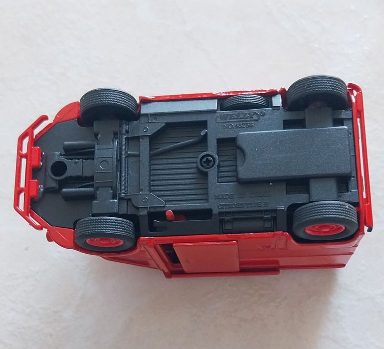 Miniatura Citroën Type H da Welly