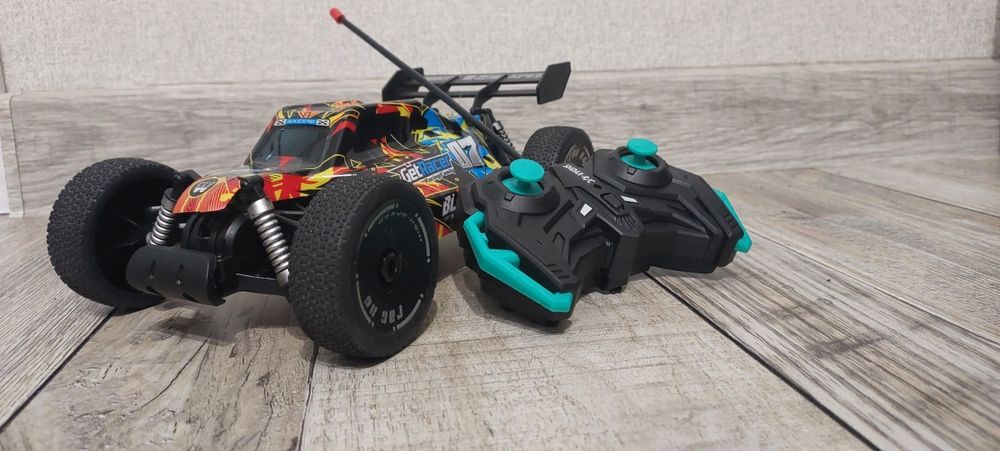 Продам машинку на радіокеруванні для дрифту машинка на радиоуправлении