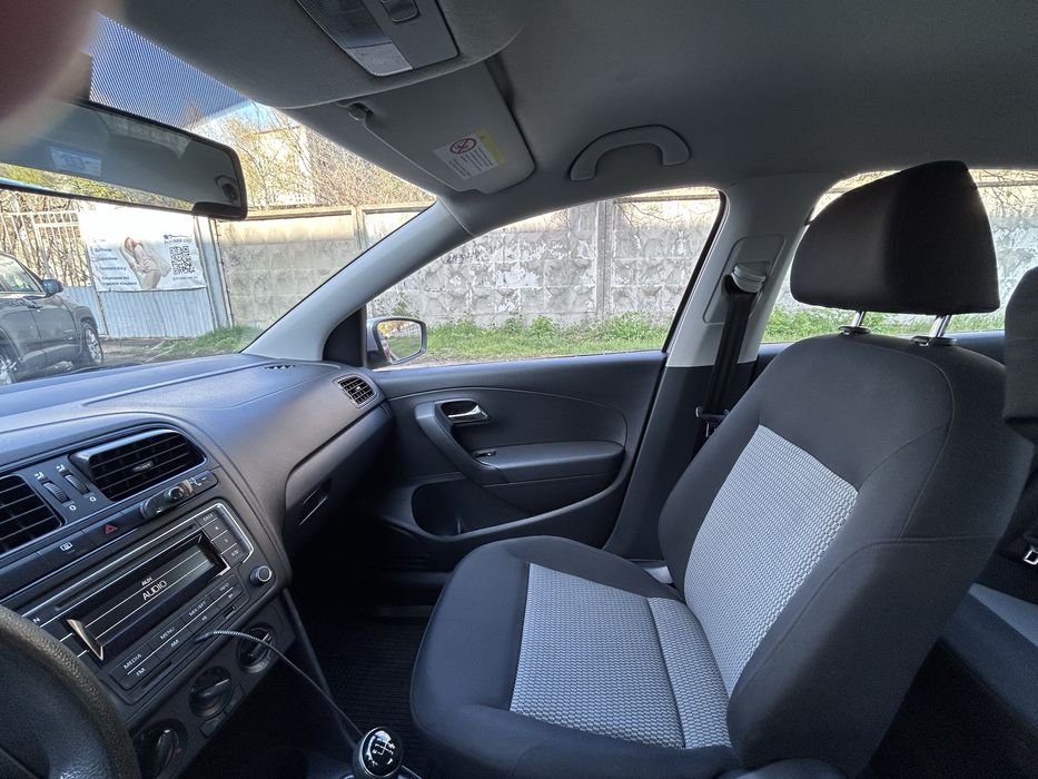 Volkswagen Polo Sedan 2013