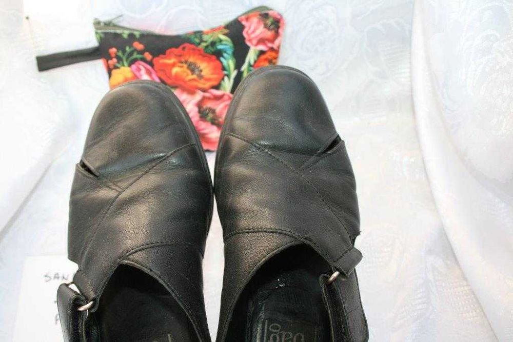 sandały czarne skórzane roz 37 zakryte palce dł24 Caprice +kosmetyczka