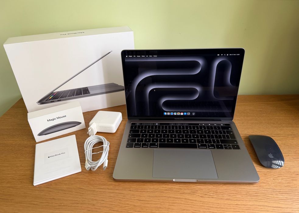 Apple MacBook Pro 13 i5 8GB 128GB Space Gray 2019; Magic Mouse KOMPLET