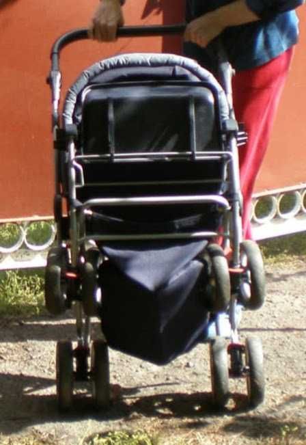 Дитячий візок  від 0 до приблизно 3 років