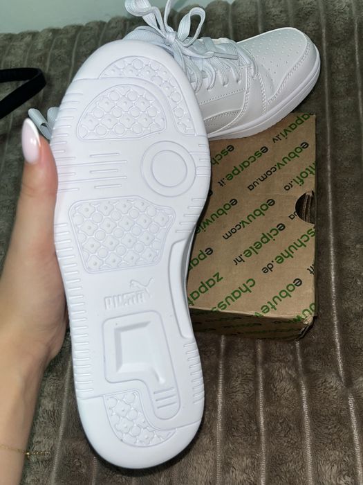 Кросівки  жіночі PUMA