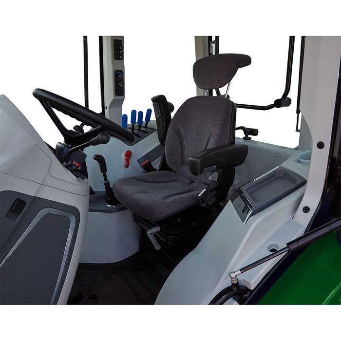 Трактор ДТЗ 1104