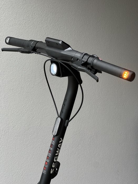 Trotinete NineBot ZT3 PRO