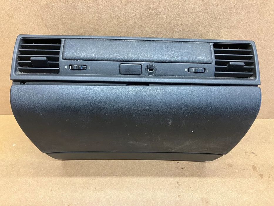 schowek bmw e36 czarny pasażera kratki nawiewów sedan coupe cabrio touring 8153013 8162022