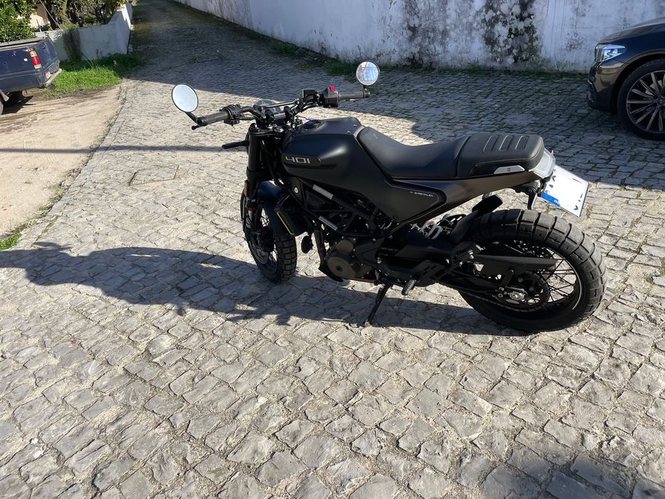 Husqvarna Svartpilen 401
