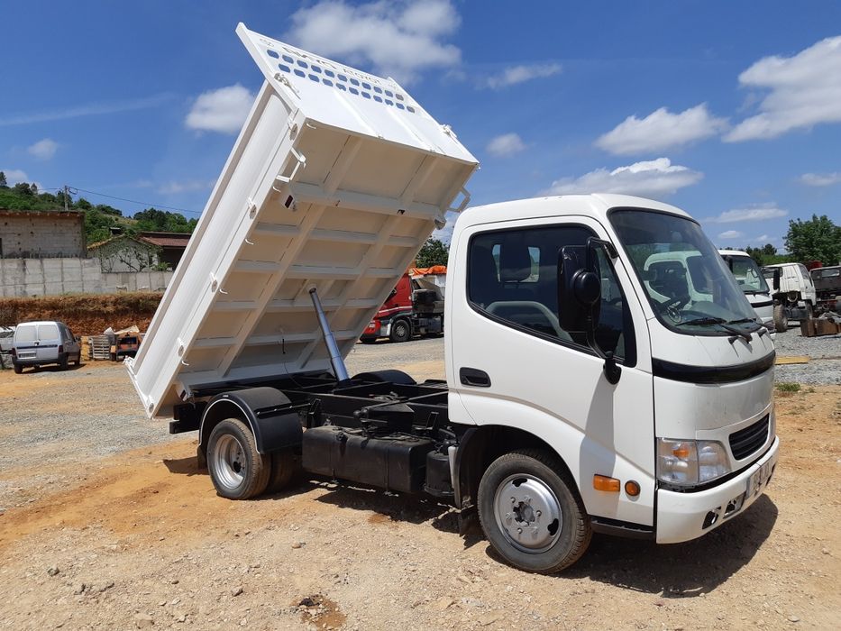 Toyota Dyna [M35.25] 
3.0L [D-4D] 144HP 
- [Tri-Basculante] 
- Bascula