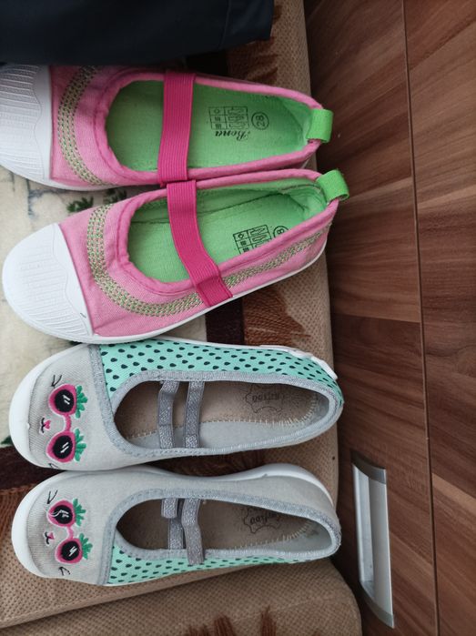 Baleriny i kapcie roz 28 dl wk 18cm cena za całość
