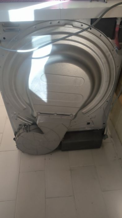 Máquina secar roupa
