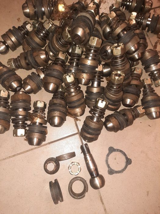 Ремкомплекти наконечникив рульових тяг зил 130.131 газ .66 нові