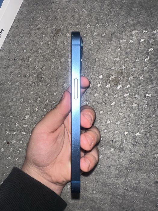 Iphone 13 niebieski