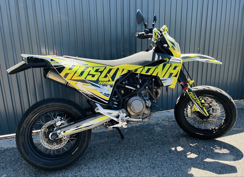 Husqvarna 701 SUPERMOTO