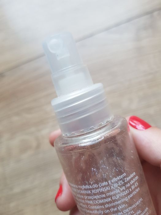 Perfumowana mgiełka do ciała roswietlajaca Pink Dominik Rupinski Bi-es