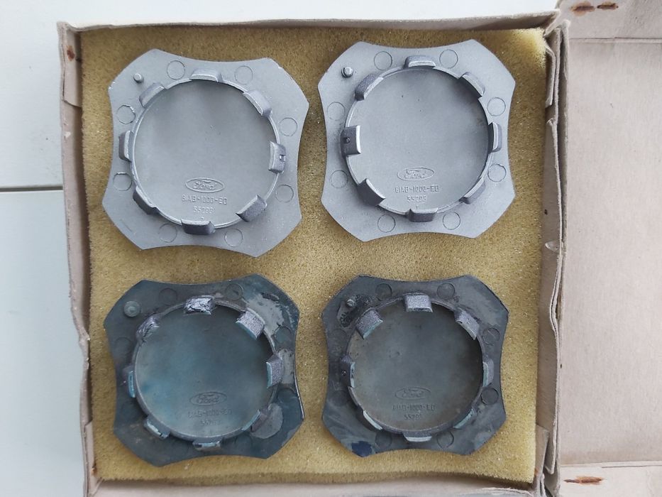 Tampas das jantes do Ford escort xr3