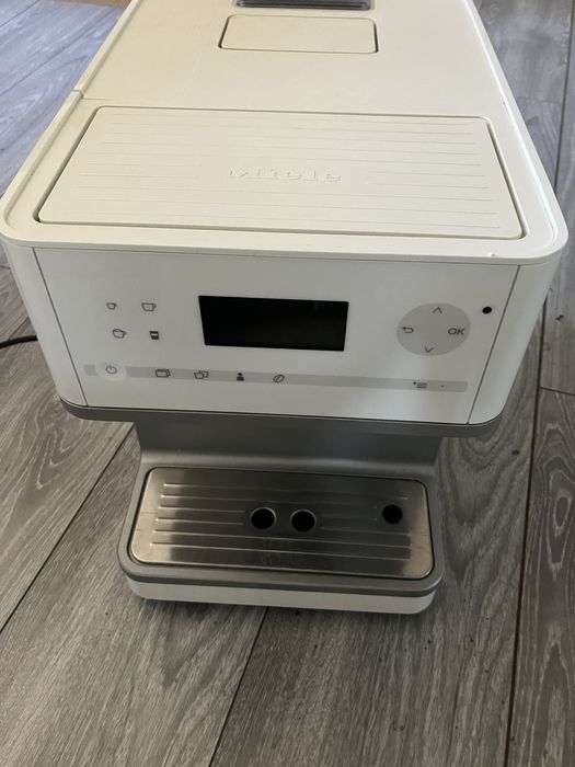 Miele CM6100 Ekspres do kawy wydane 9 kaw