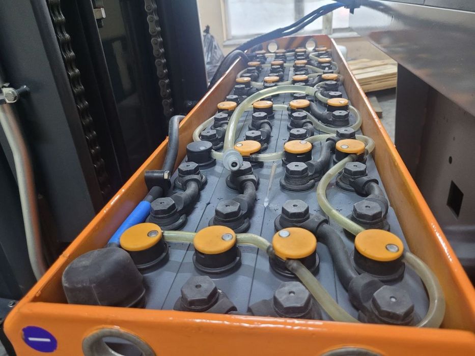 Штабелеукладач Still