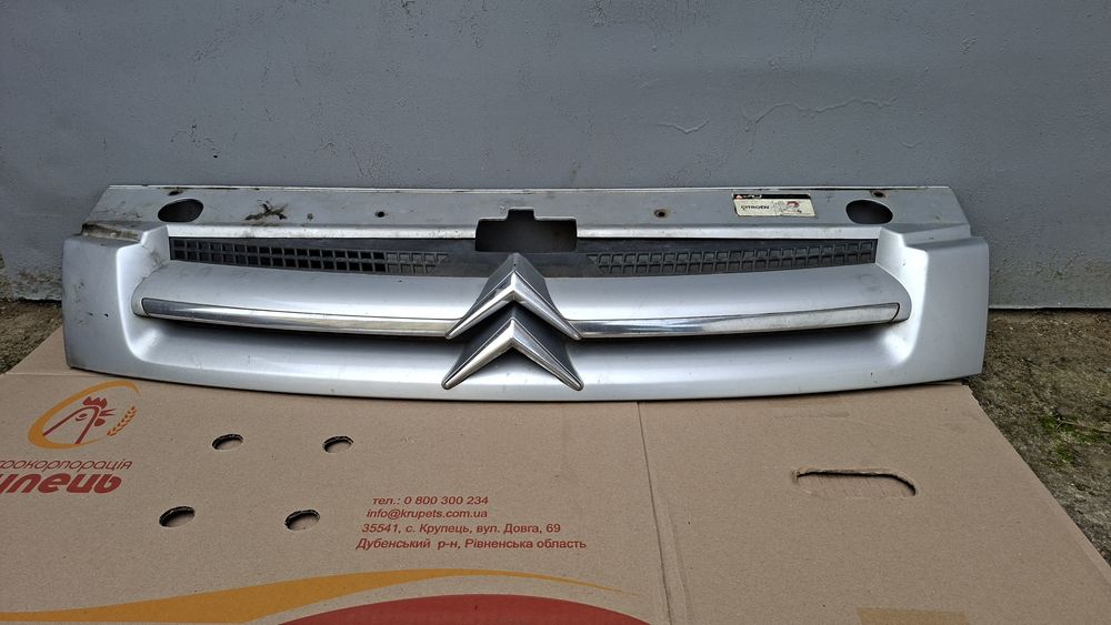 Решітка радіатора на Citroen berlingo