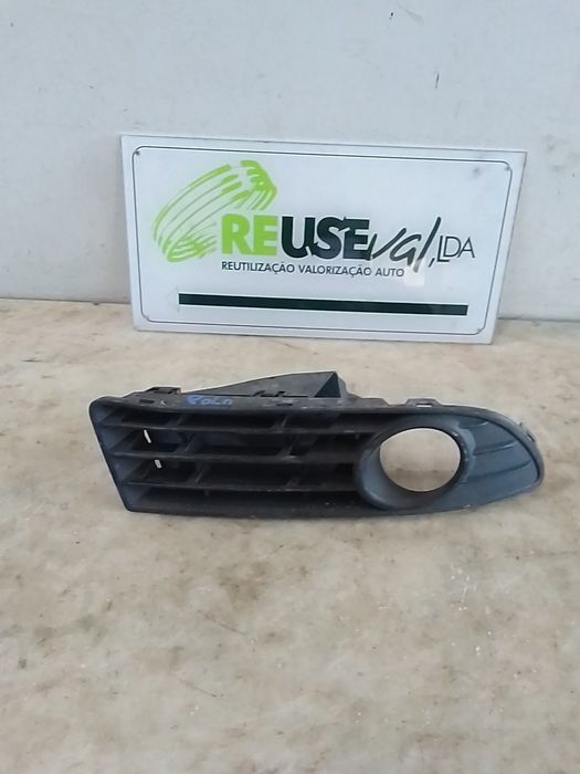 Grelha P/choques Fr Farol Nevoeiro Esq VOLKSWAGEN Polo (9N)