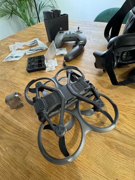 Dji avata 2 fly more combo (dji goggle 3 + rc 3 + movimento 3 + 3 baterias)
