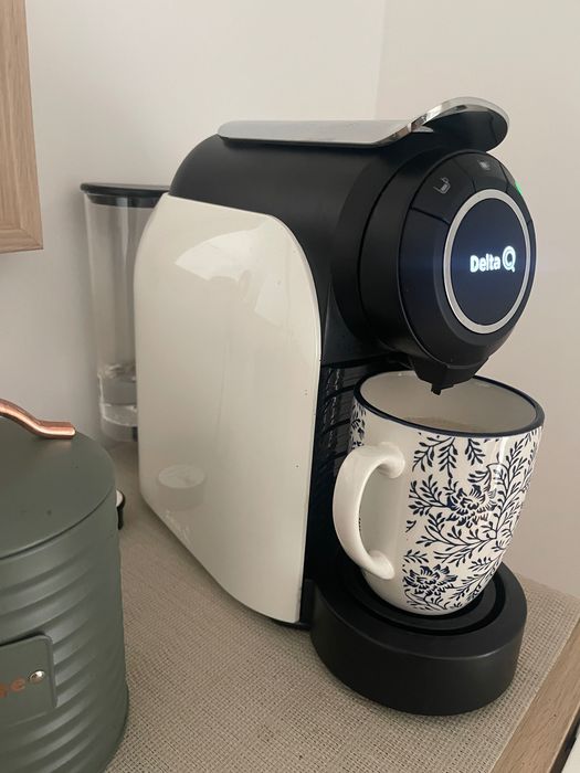 Máquina de café cápsulas Delta