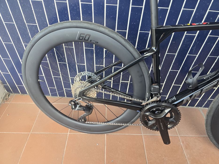 Merida com 105 di2 e rodas carbono