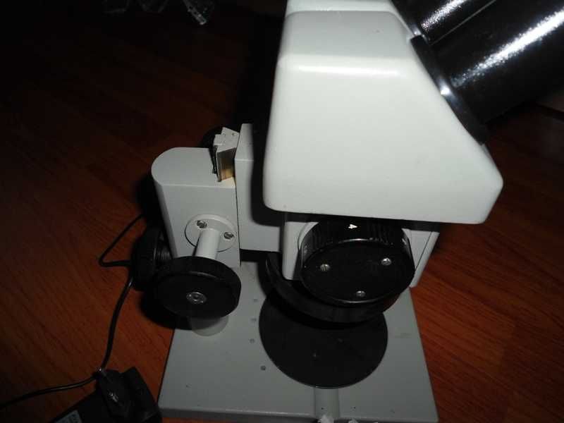 Микроскоп МБС-9 с подсветкой , ЗИП ,плюс второй объектив.