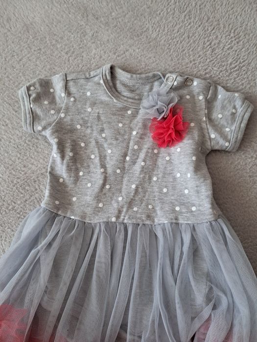 Prześliczna sukienka body tiul 68 Bambarillo krótki rękaw