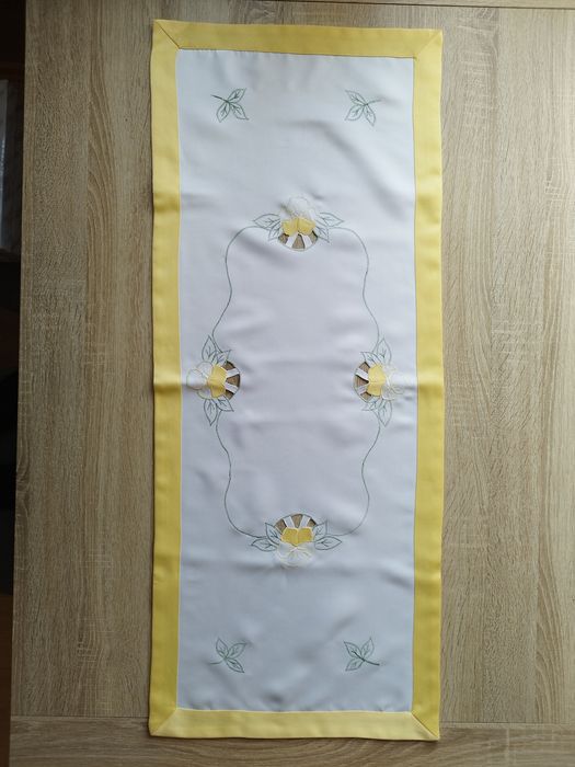 Bieżnik z lamówką