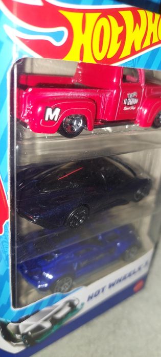 Zestaw 3 samochód Hotwheels, 3 autka metalowe, nowe
