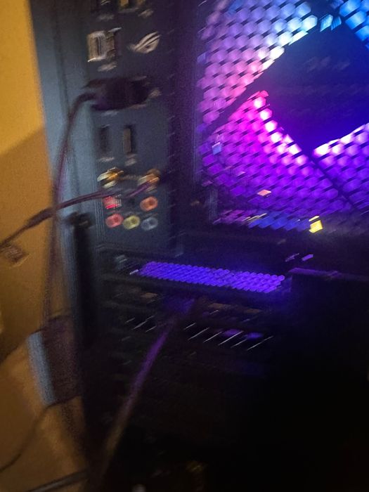 PC Gaming Custom (Base Lenovo Legion T5) - Ryzen 7 5800X - RX 6700 XT | Algarve, praticamente novo para venda rápida