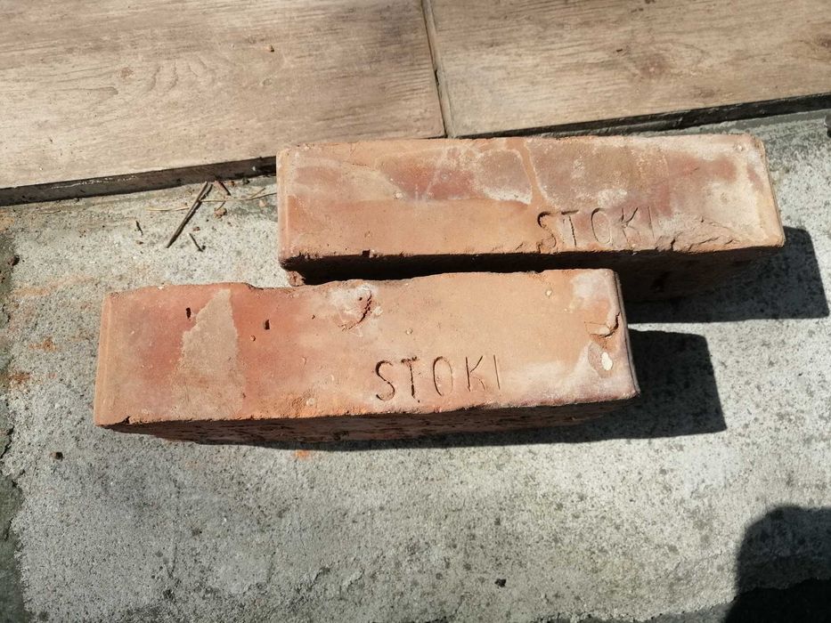 Cegła zabytkowa Napis " Stoki " PRL