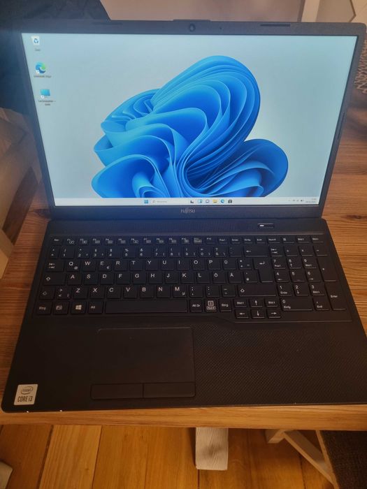 Laptop i3-10gen/8/256 nvme/dvd-rw/15,6" windows 11 pro