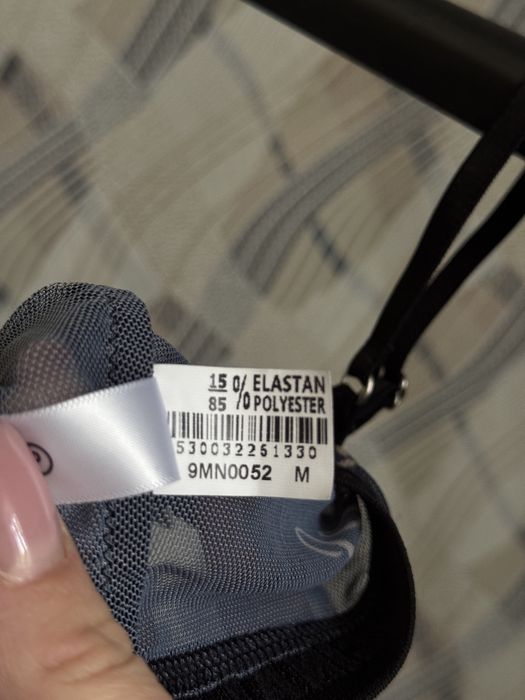 Топ з сітки staff