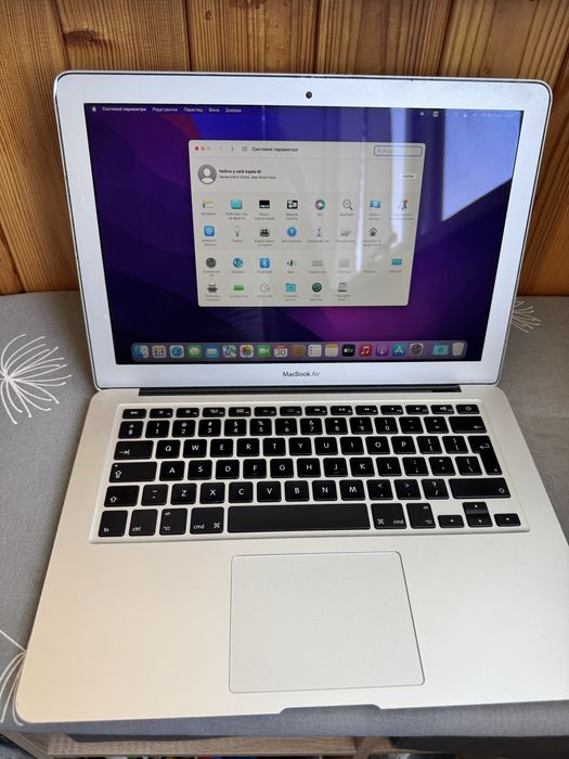 MacBook Air 13インチ (Early 2015) Apple MacBook Air 13,3