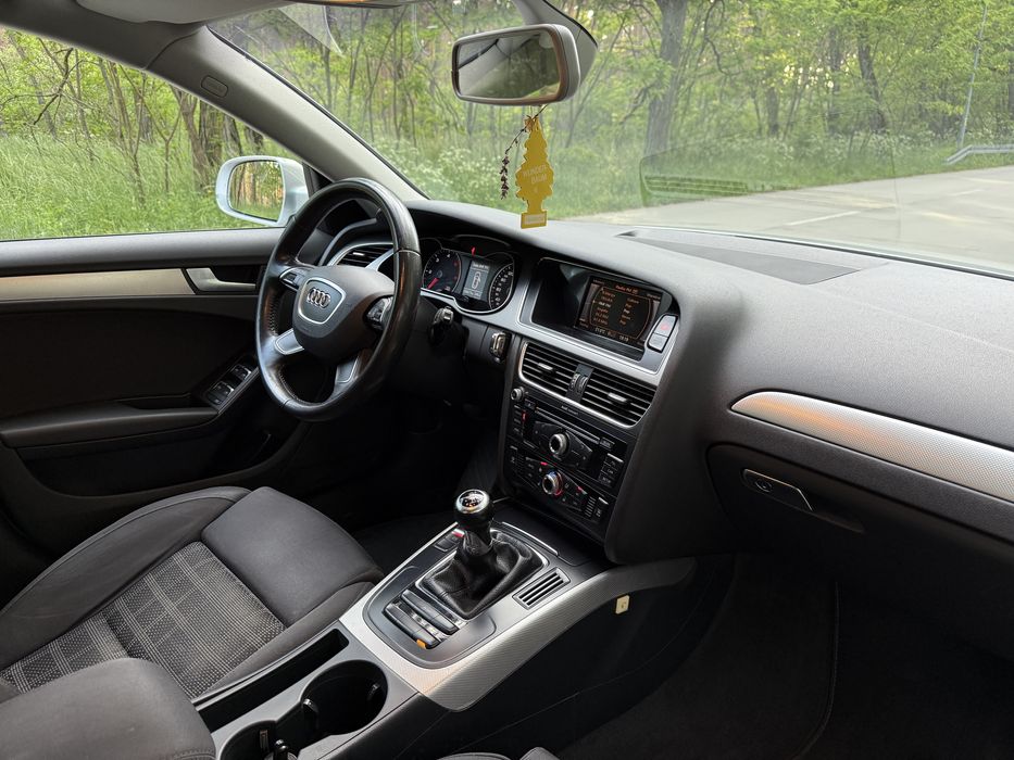 Audi A4 B8 lift 2013 2.0 tdi Bixenon doinwestowana