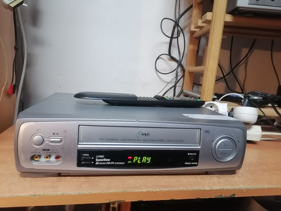 Magnetowid VHS LG LV 989 stereo pilot