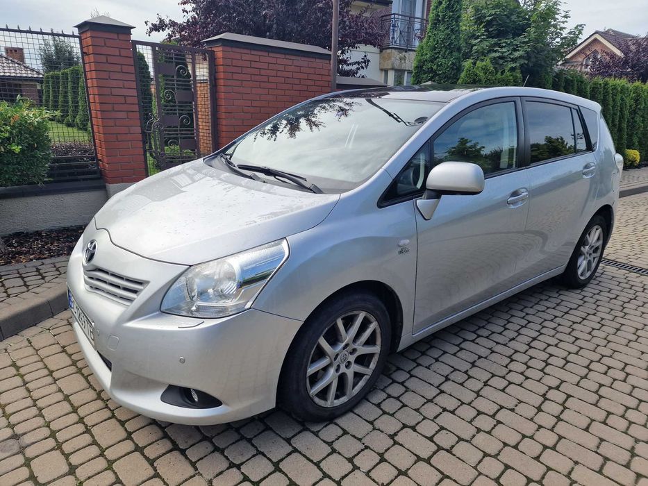 Toyota Verso  АКП TOP комплектація!