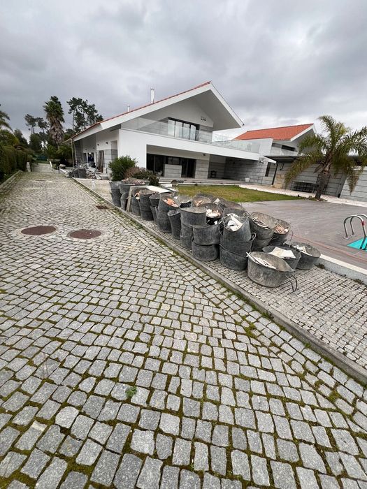 Demolições e serviços