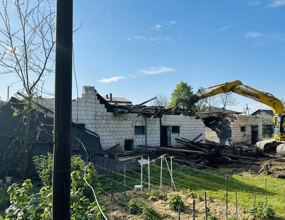 Wyburzenia,rozbiórki,roboty ziemne koparka koparkoladowarka