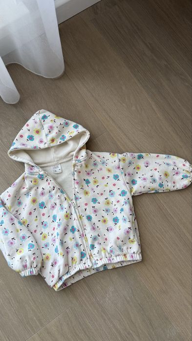 Dwie bawełniane bluzy  98