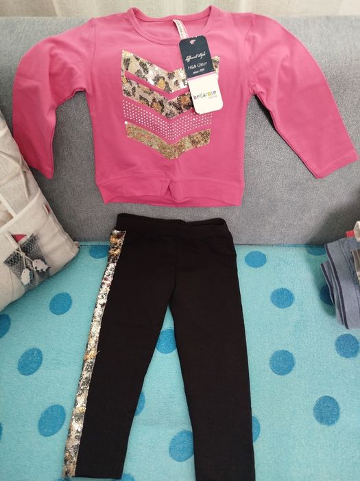 Продам костюм теплий 86- 92 і бодики,піжама