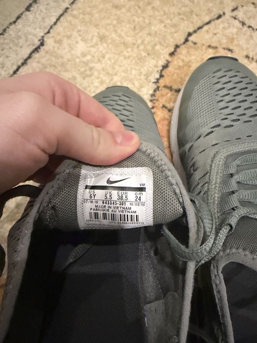Кросівки Nike Air Max 270