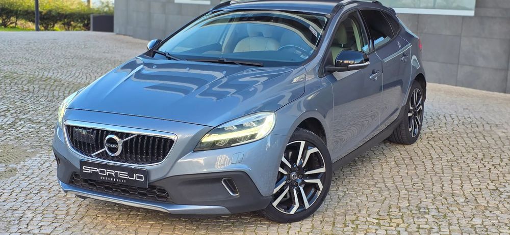 Volvo V40 Cross Country 2.0 D3 Summum