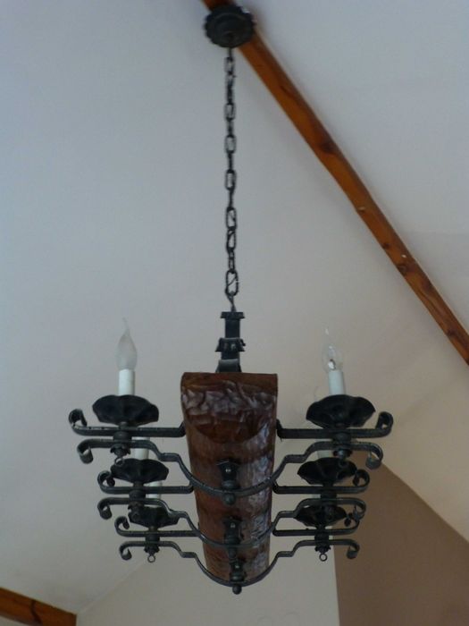 Żyrandol stylowy żeliwny - antyk